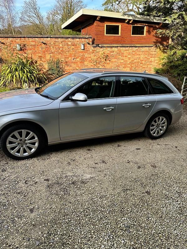Used Audi A4 143 HP (105 kW) 2009 Silver Estate