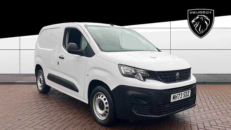 Used 2023 Peugeot Partner Premium MPV | £11,490 (Fair price) - Image 1/3