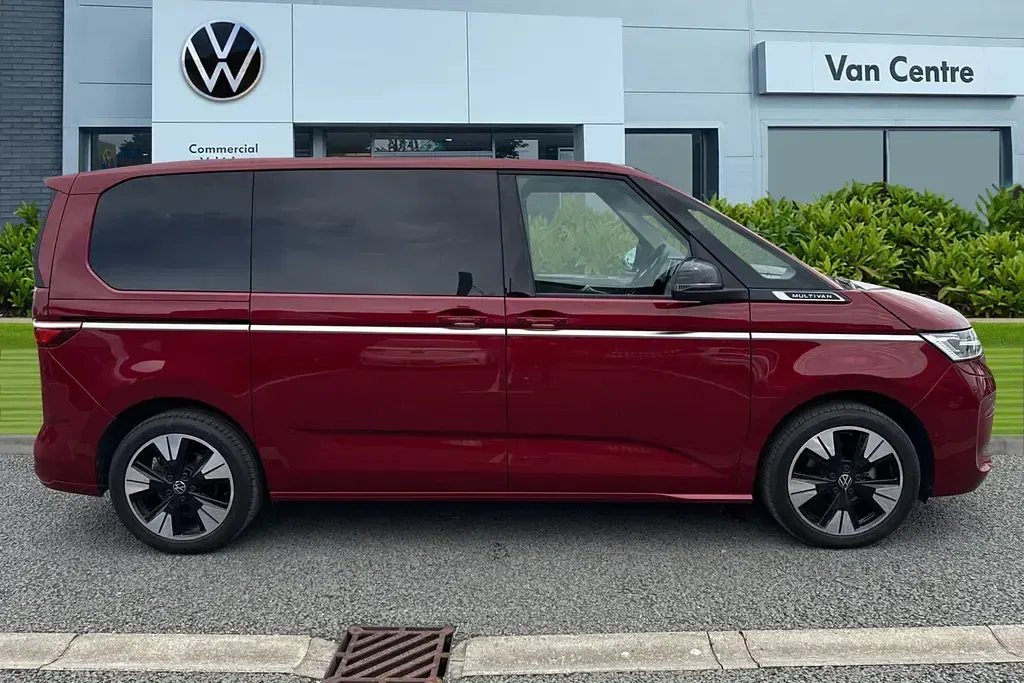 Used VW Multivan Style 150 HP (110 kW) 2025 Red MPV