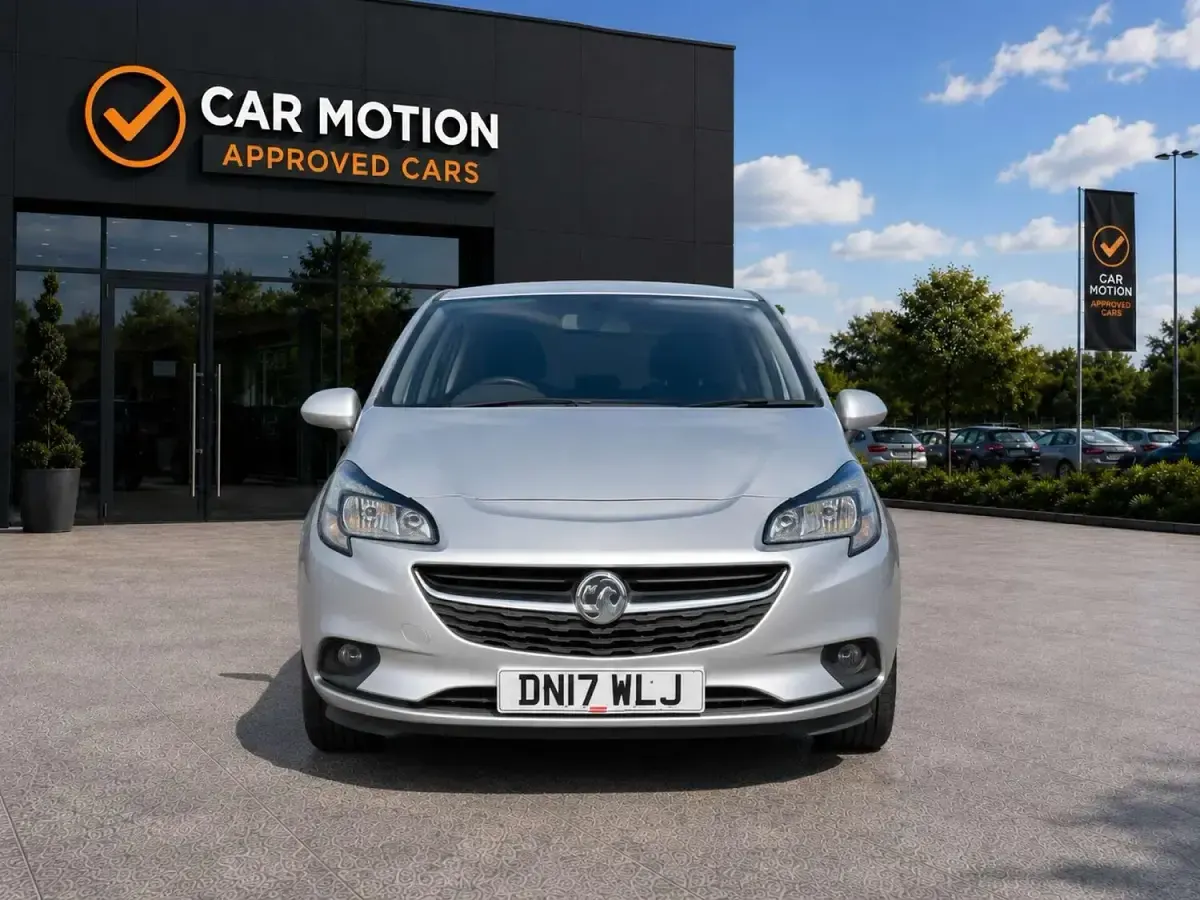 Used Vauxhall Corsa Design Edition 90 HP (66 kW) 2017 Silver Hatchback