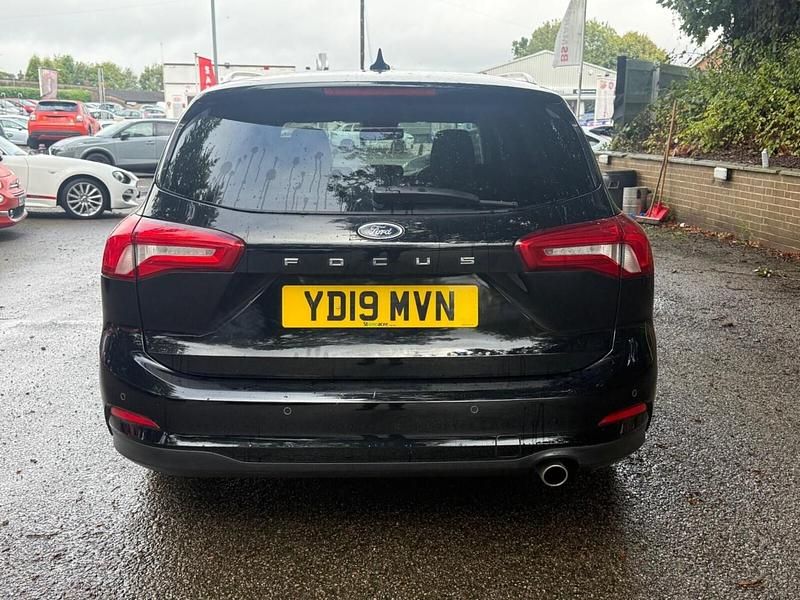 Used Ford Focus Titanium 120 HP (88 kW) 2019 Black Estate