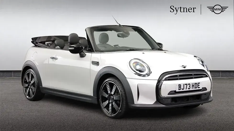 Used Mini Cooper Cabriolet Exclusive 134 HP (98 kW) 2023 White Cabriolet