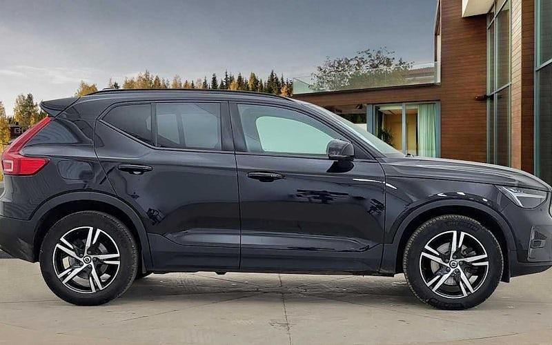 Used Volvo XC40 Plus 163 HP (119 kW) 2025 SUV