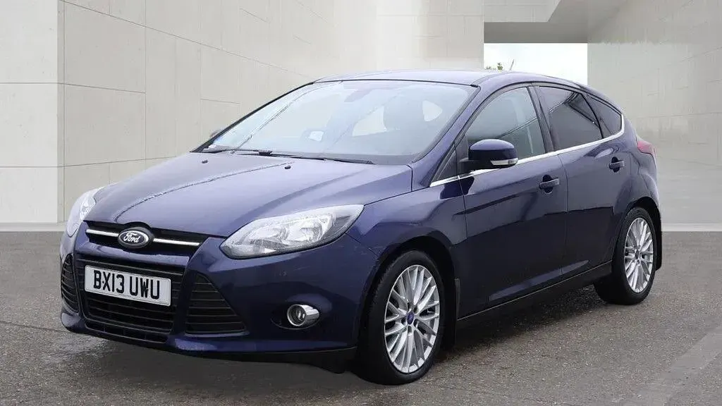 Used Ford Focus Zetec 2013 Blue Hatchback