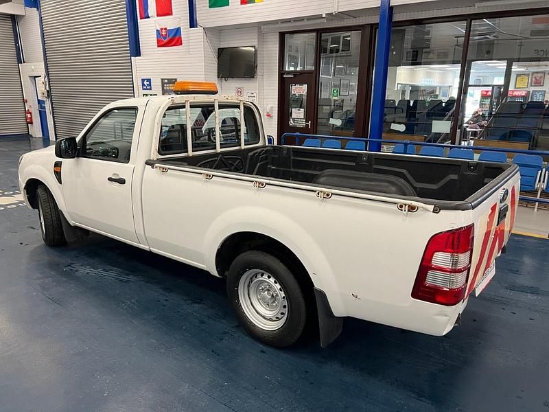 Used Ford Ranger XL 143 HP (105 kW) 2011 White Pickup