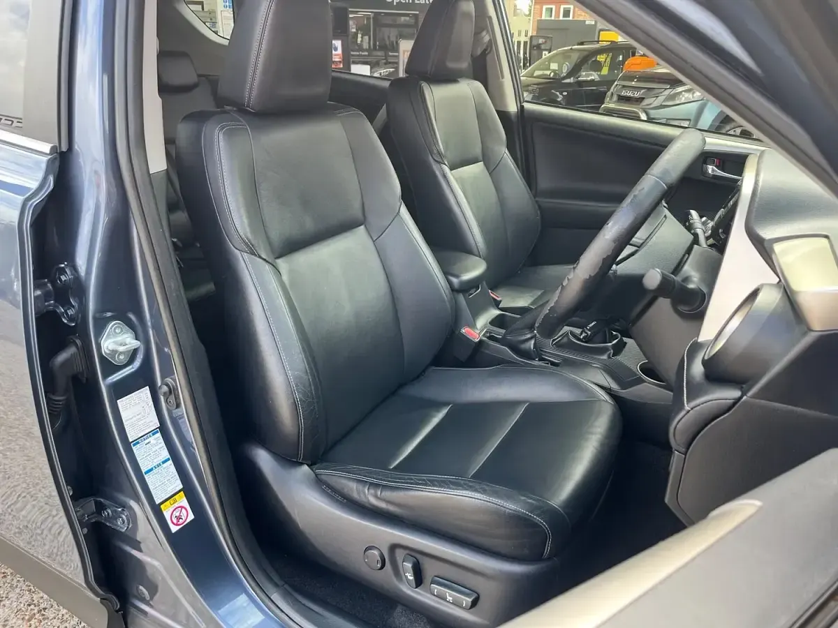 Used Toyota RAV4 150 HP (110 kW) 2013 Blue SUV