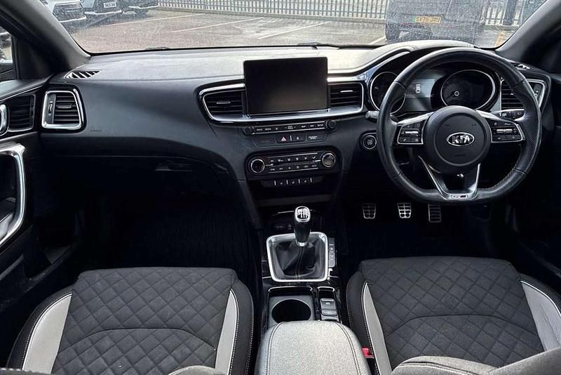 Used Kia ProCeed GT-Line 140 HP (102 kW) 2019 Black Estate