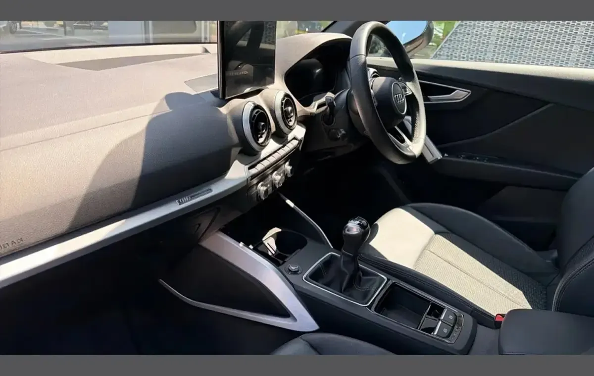 Used Audi Q2 S-Line 147 HP (108 kW) 2024 Grey SUV
