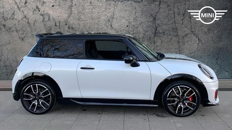 Used Mini John Cooper Works Hatch 228 HP (167 kW) 2024 White Hatchback