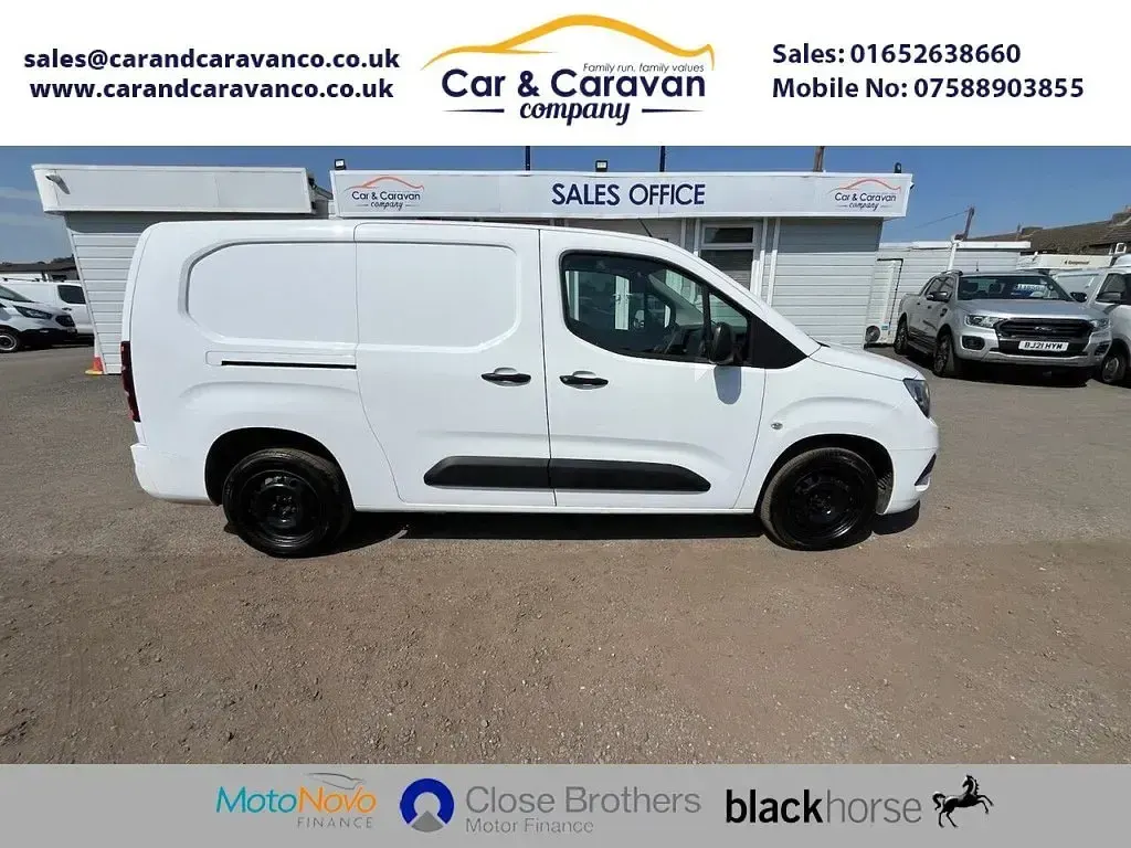Used Vauxhall Combo Sportive 2020 White MPV