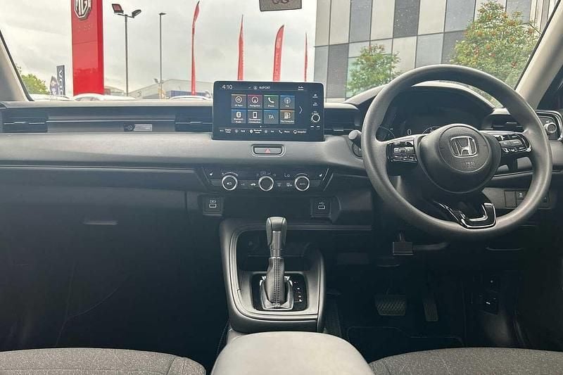 Used Honda HR-V Elegance 131 HP (96 kW) 2024 Crystal red SUV