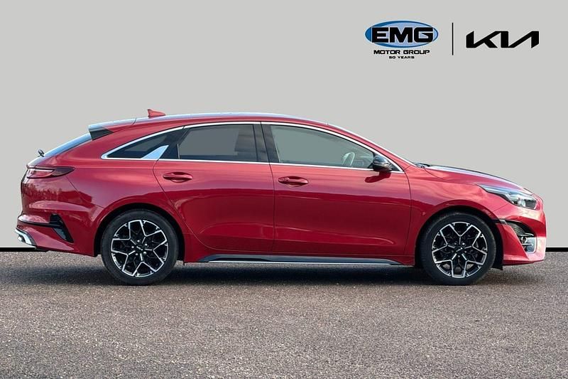 Used Kia ProCeed GT-Line 158 HP (116 kW) 2023 Red Estate