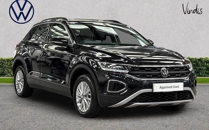 Used 2025 VW T-Roc Life SUV | £20,195 (Fair price) - Image 1/4
