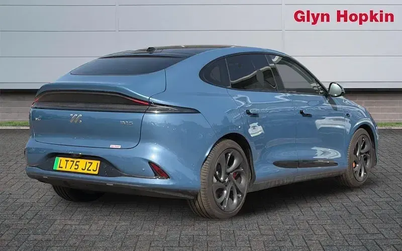 New MG IM6 553 kW (752 HP) 2025 Blue SUV