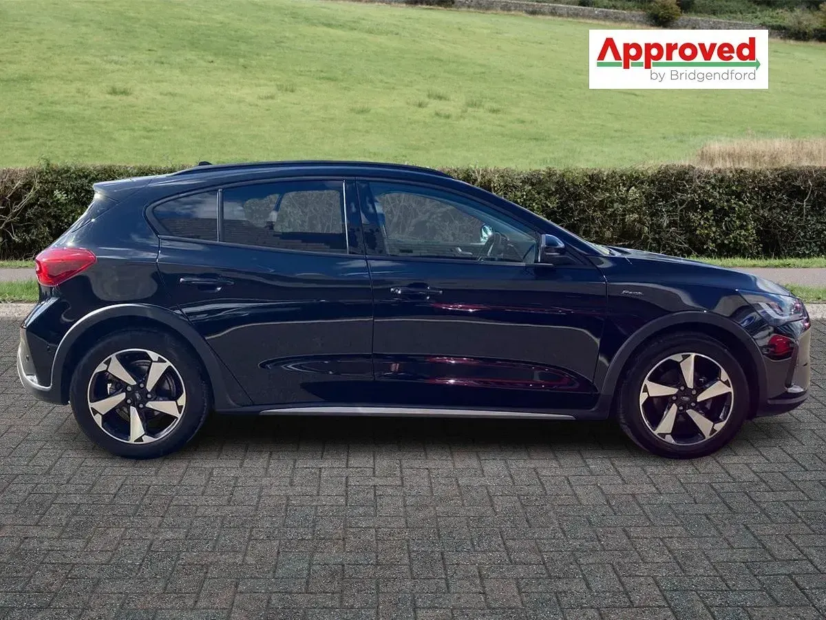 Używany Ford Focus Active 2022 Czarny Hatchback
