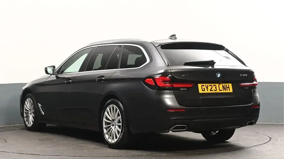 Used BMW 540 Comfort Edition 328 HP (241 kW) 2023 Grey Estate