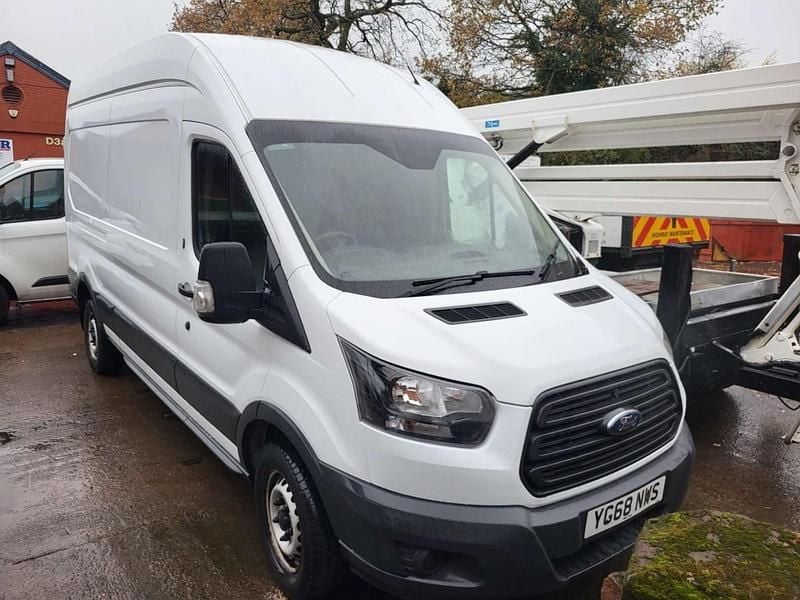 White Used 2018 Ford Transit | £11,988 (Fair price) - Image 1/2