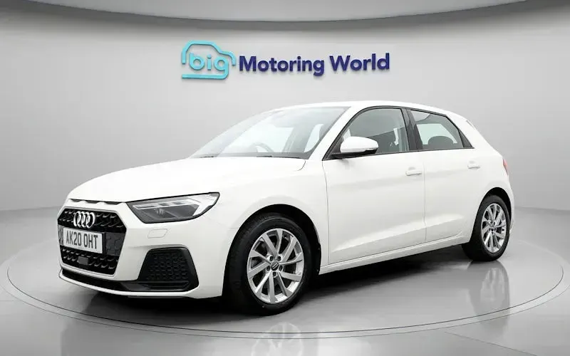 Usado Audi A1 Sportback Sport 116 HP (85 kW) 2026 Citadino
