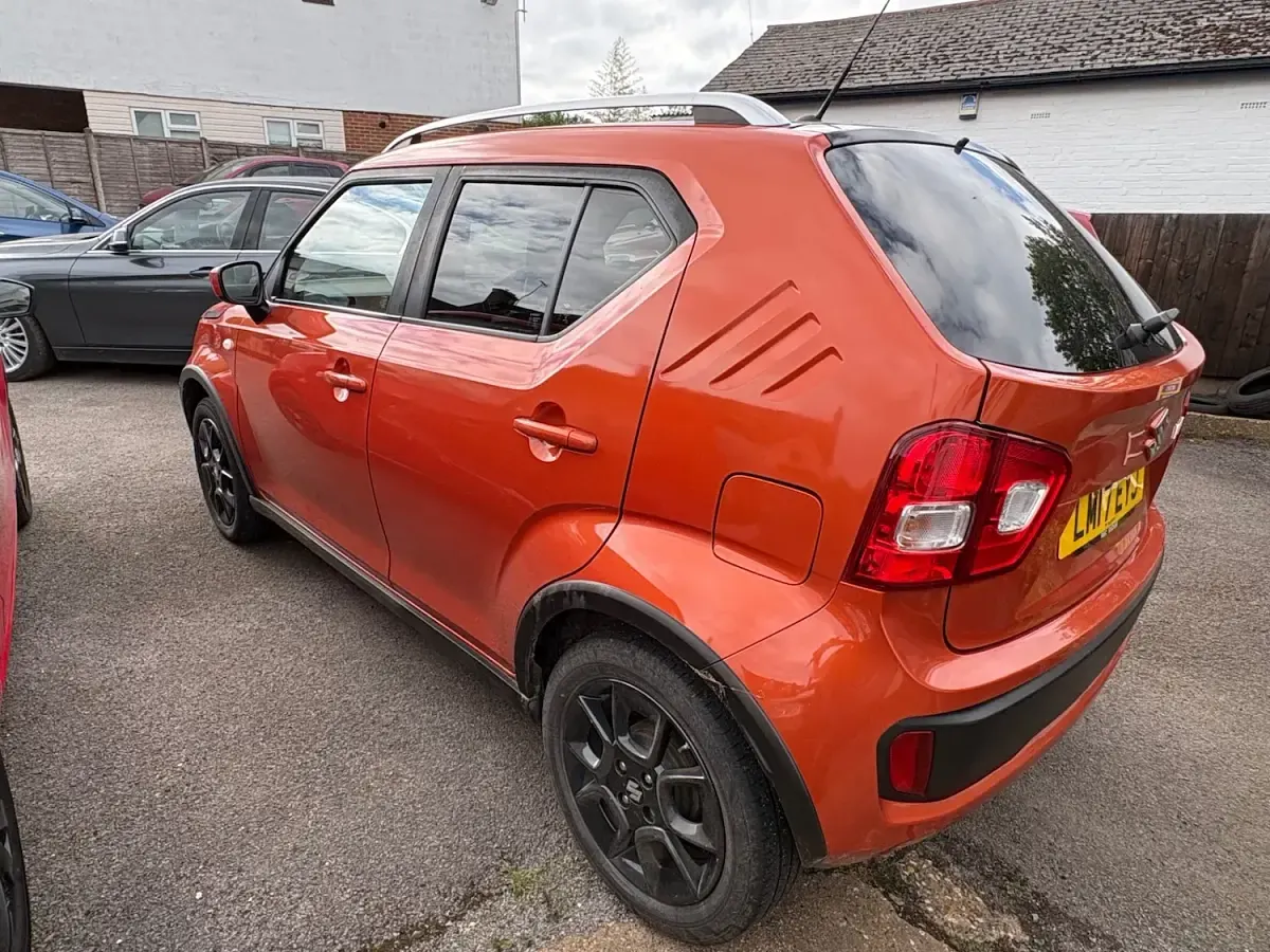 Used Suzuki Ignis SZ-T 90 HP (66 kW) 2017 Orange SUV