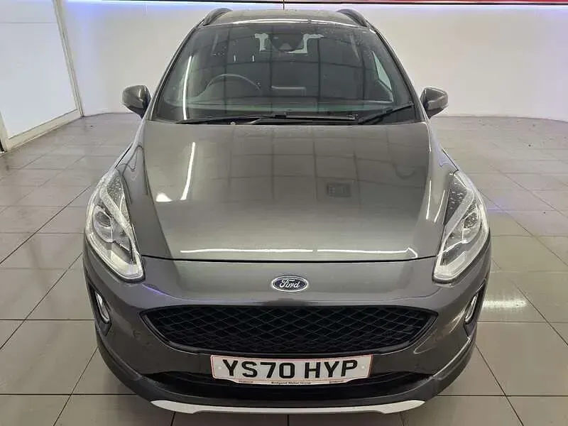 Begagnad Ford Fiesta Active 2020 Grå Halvkombi
