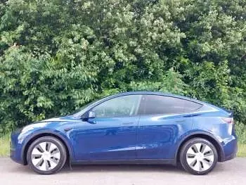 Used Tesla Model Y Long Range AWD 11 kW (15 HP) 2023 Blue SUV
