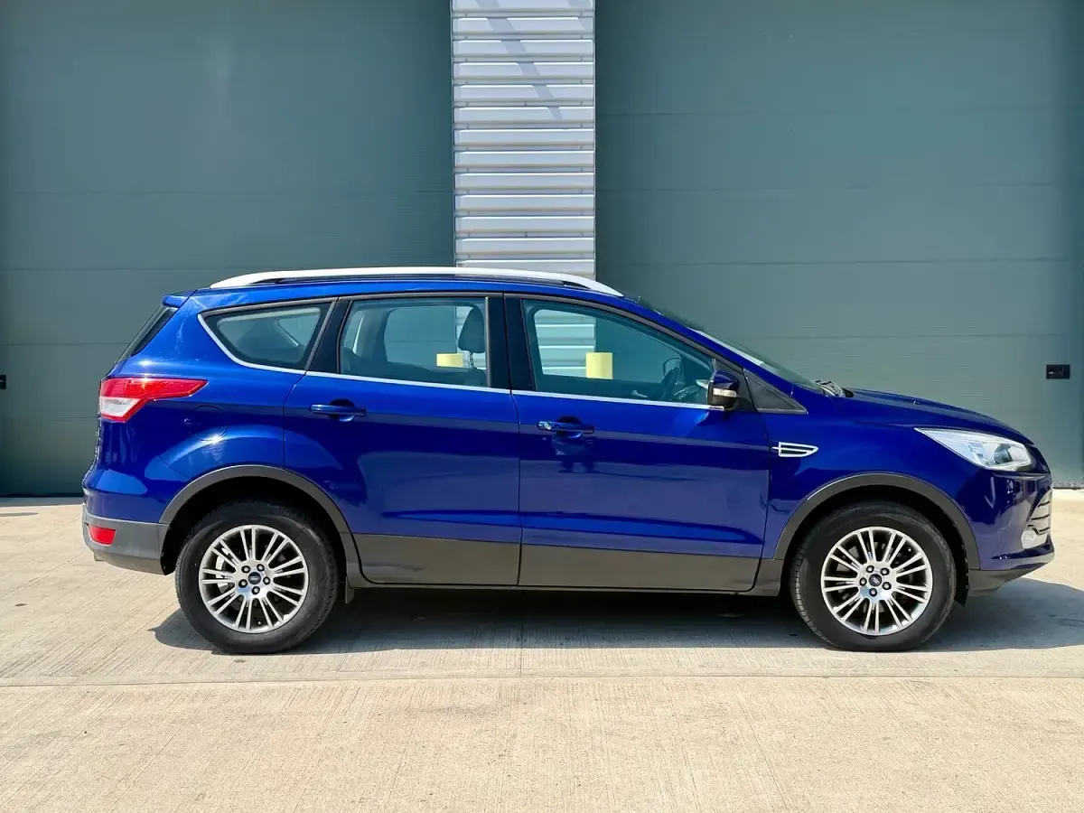 Used Ford Kuga 150 HP (110 kW) 2014 Blue SUV