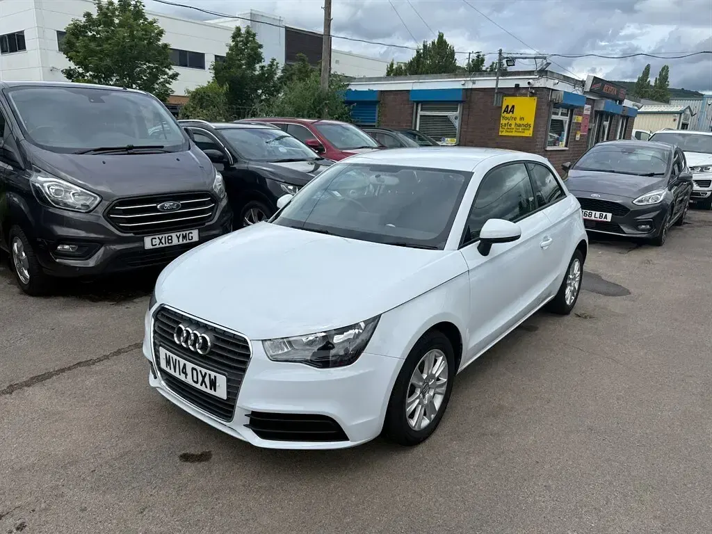Used Audi A1 Comfort 2014 White Hatchback