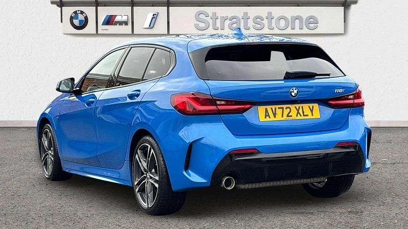 Used BMW 118 M Sport 134 HP (98 kW) 2022 Blue Hatchback
