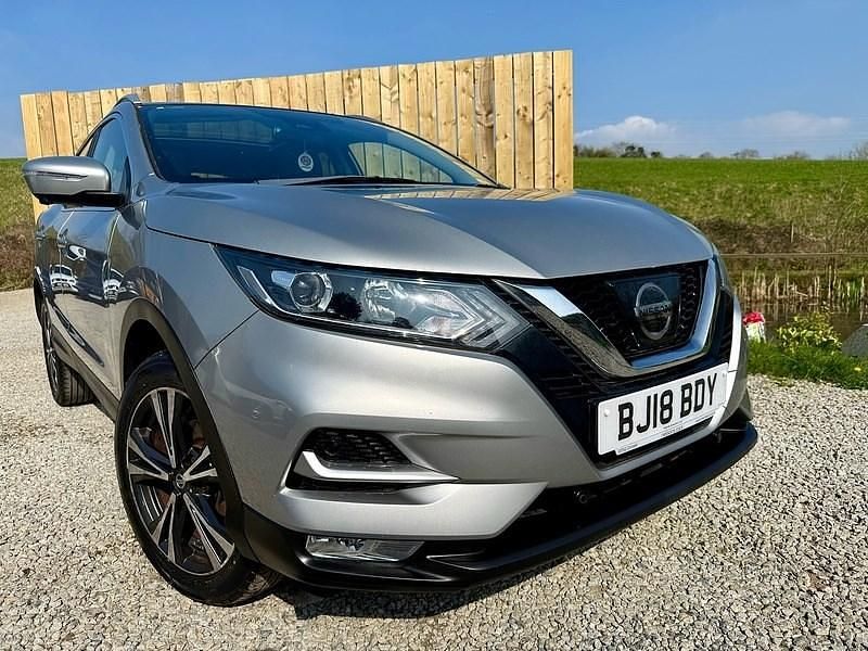 Used Nissan Qashqai N-Connecta 2018 Silver SUV