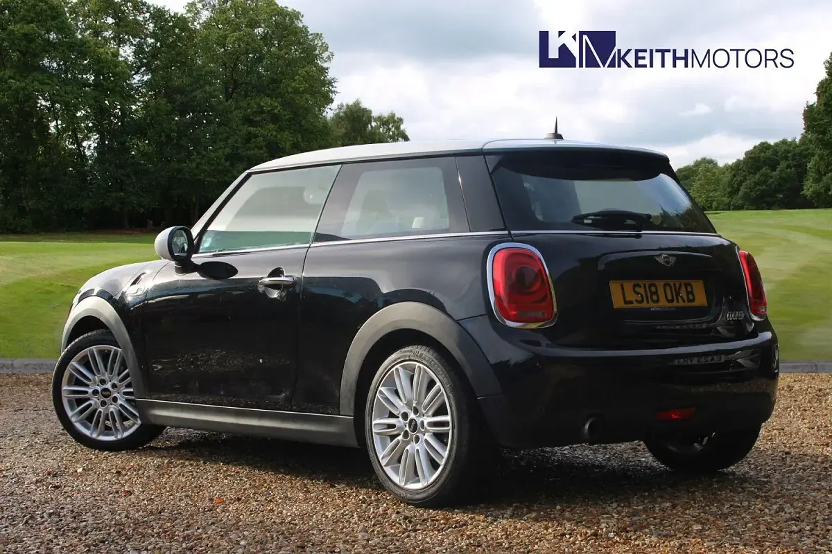Used Mini Cooper Hatch 136 HP (100 kW) 2018 Black Hatchback