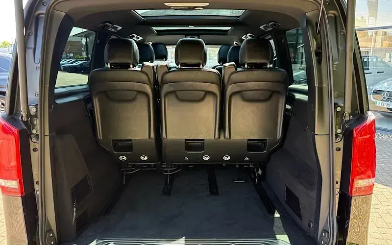 Gebraucht Mercedes V220 AMG line 163 PS (119 kW) 2023 Schwarz Van / Kleinbus