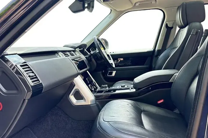 Used Land Rover Range Rover Vogue SE 404 HP (297 kW) 2019 Blue SUV