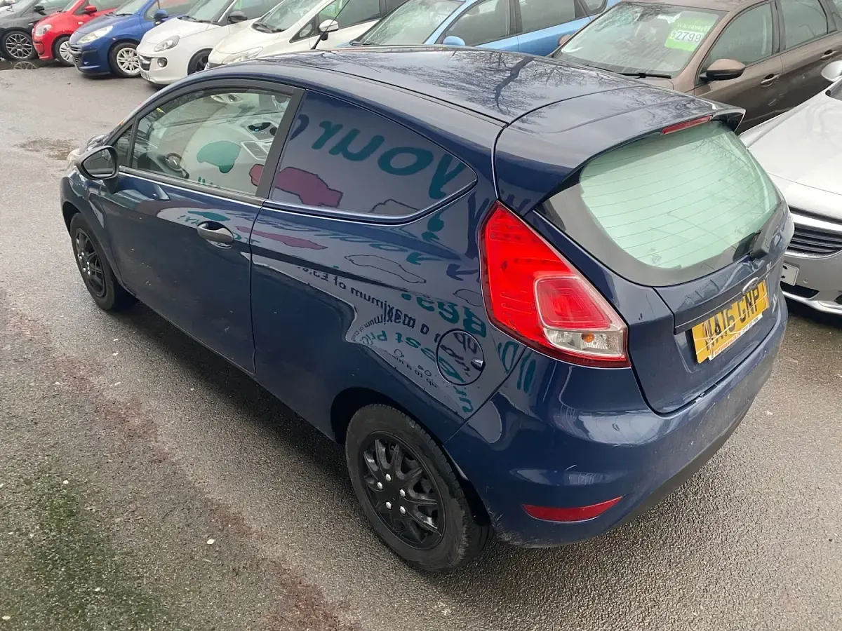 Used Ford Fiesta 75 HP (55 kW) 2016 Blue Van