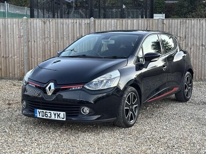 Black Used 2013 Renault Clio IV Dynamique Hatchback | £5,700 (Fair price) - Image 1/4
