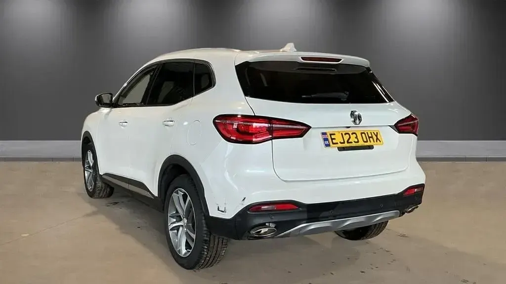 Usado MG HS Exclusive 162 CV (119 kW) 2023 Blanco SUV