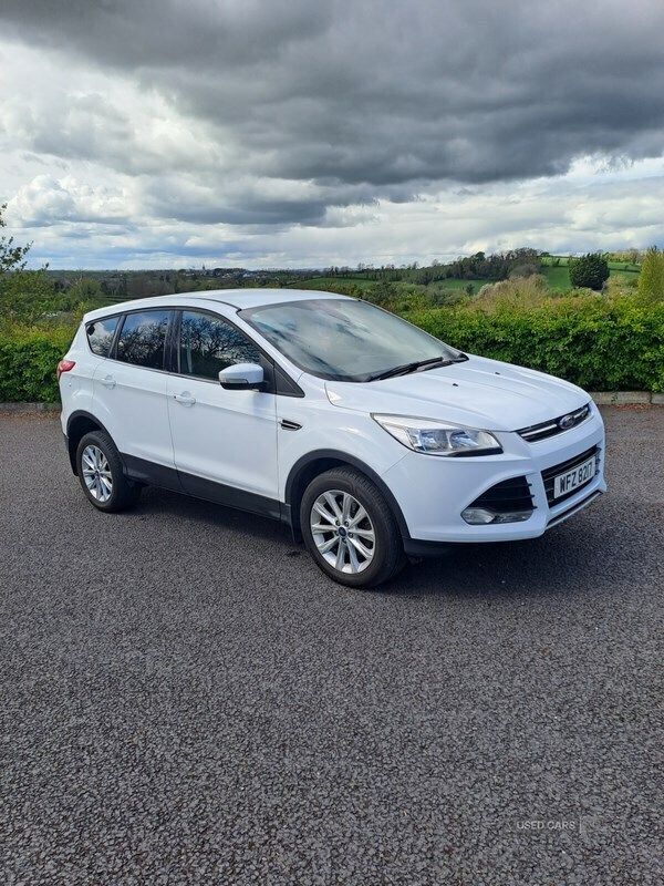 White Used 2015 Ford Kuga Titanium SUV | £6,450 (Good price) - Image 1/4