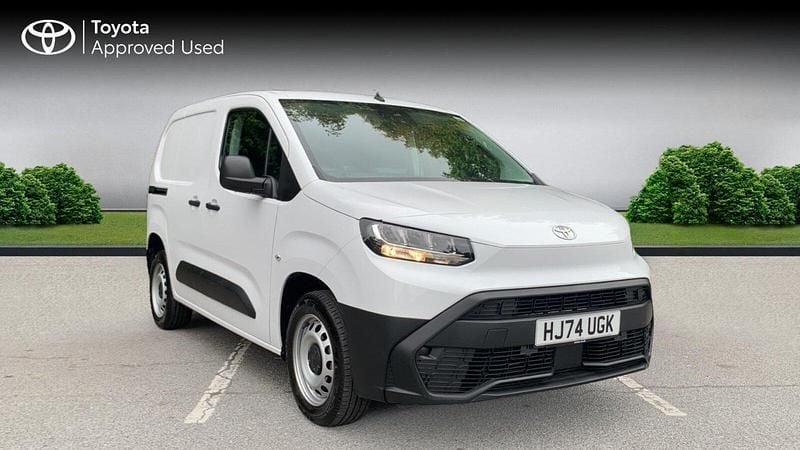 Icy white Used 2024 Toyota Proace City Active MPV | £15,790 (Fair price) - Image 1/4