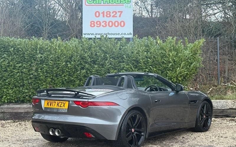 Usado Jaguar F-Type Supercharged 340 HP (250 kW) 2016 Cinzento Cabrios