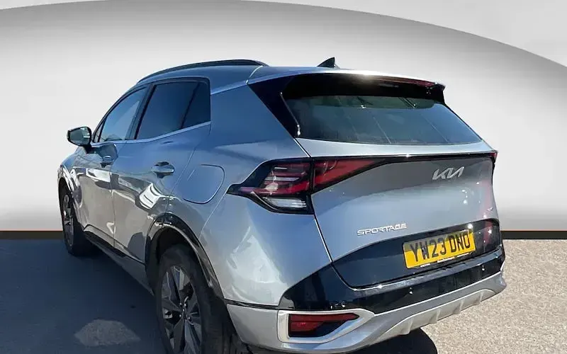 Second-hand Kia Sportage GT-Line 230 CP (169 kW) 2023 Argintiu SUV