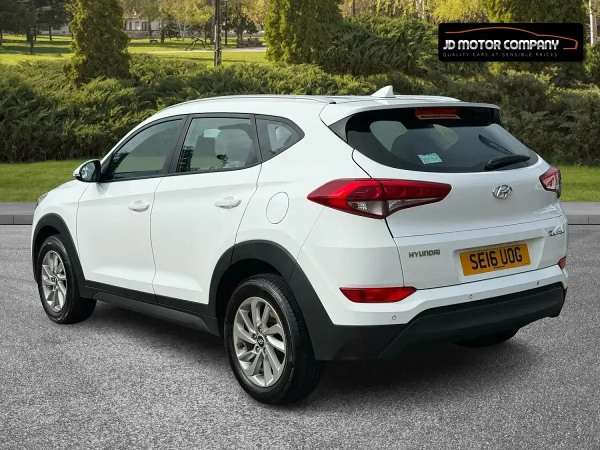 Used Hyundai Tucson SE 116 HP (85 kW) 2016 White SUV