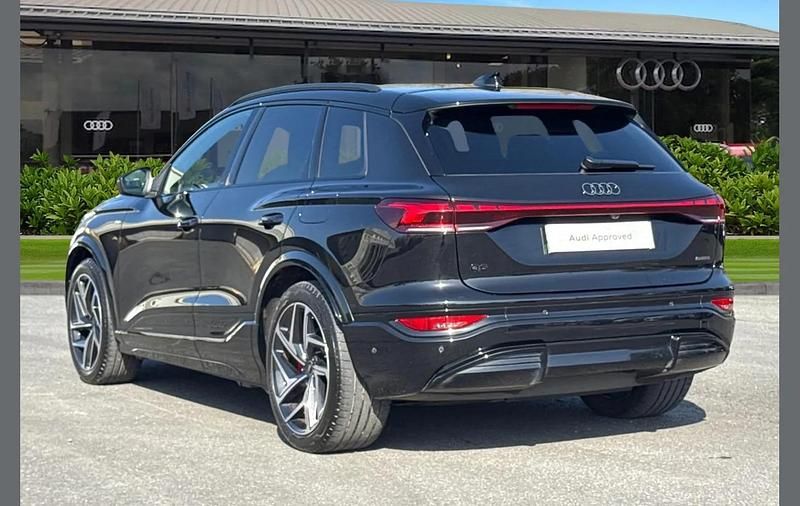 Used Audi Q6 e-tron Advanced 284 kW (387 HP) 2025 Black SUV