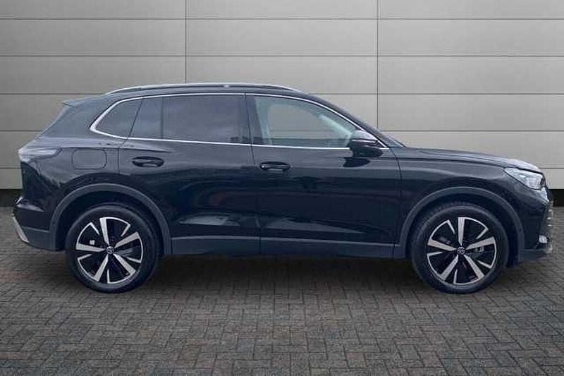 Used VW Tiguan Elegance 204 HP (150 kW) 2025 Grenadilla black SUV