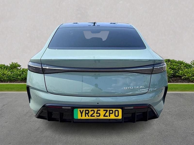 Used BYD Seal 389 kW (530 HP) 2025 Green Sedan