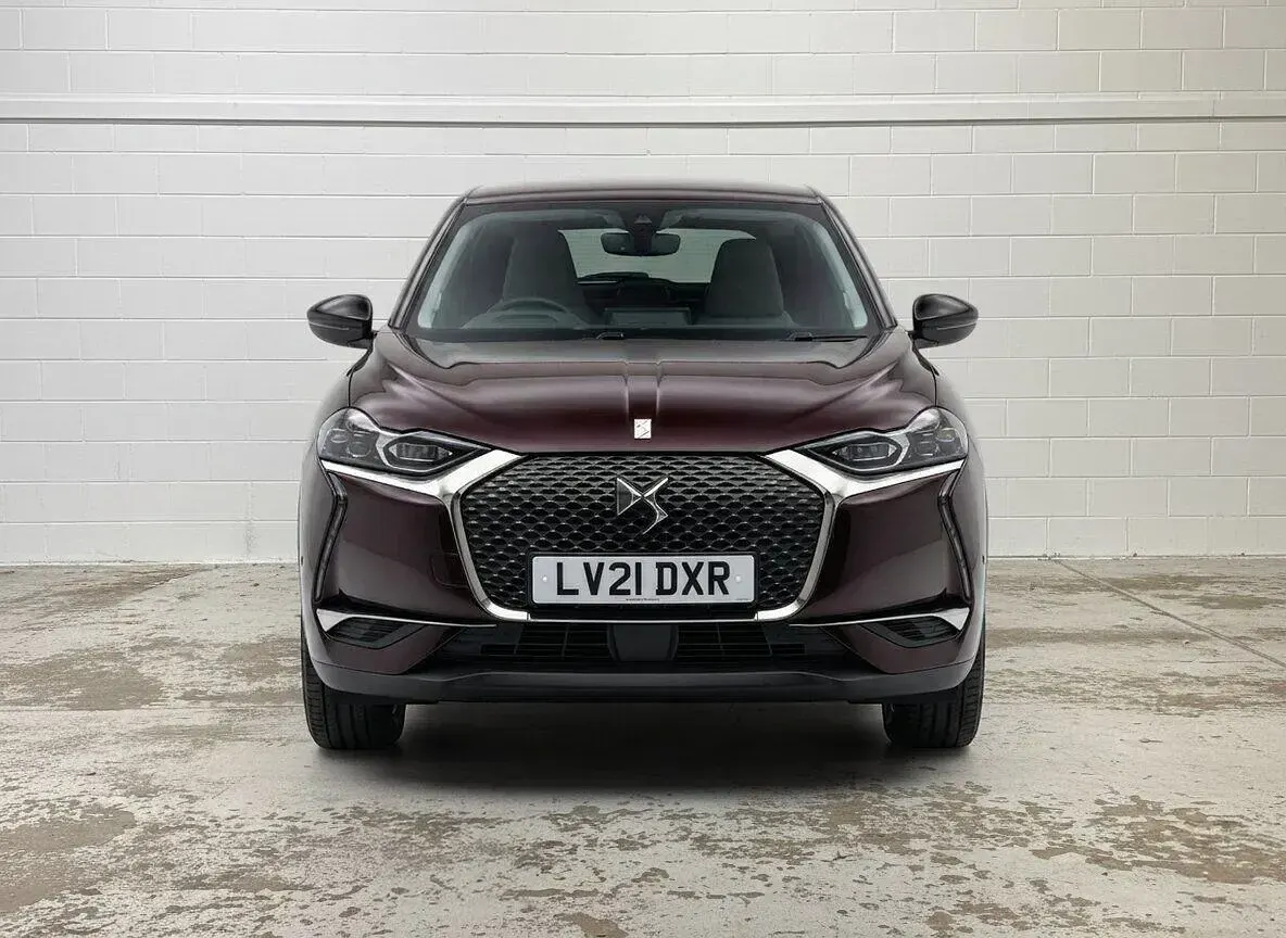 Używany DS Automobiles DS3 Prestige 2021 Purpurowy Minivan