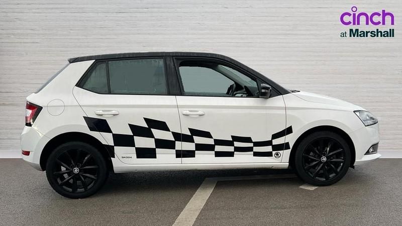 Used Skoda Fabia Colour Edition 75 HP (55 kW) 2019 White