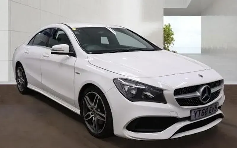 Begagnad Mercedes CLA180 AMG line 122 HK (89 kW) 2019 Sedan