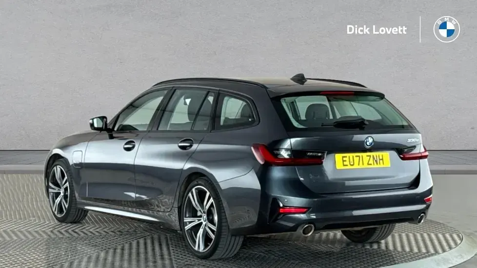 Used BMW 330 Sport Line 288 HP (211 kW) 2021 Grey Estate
