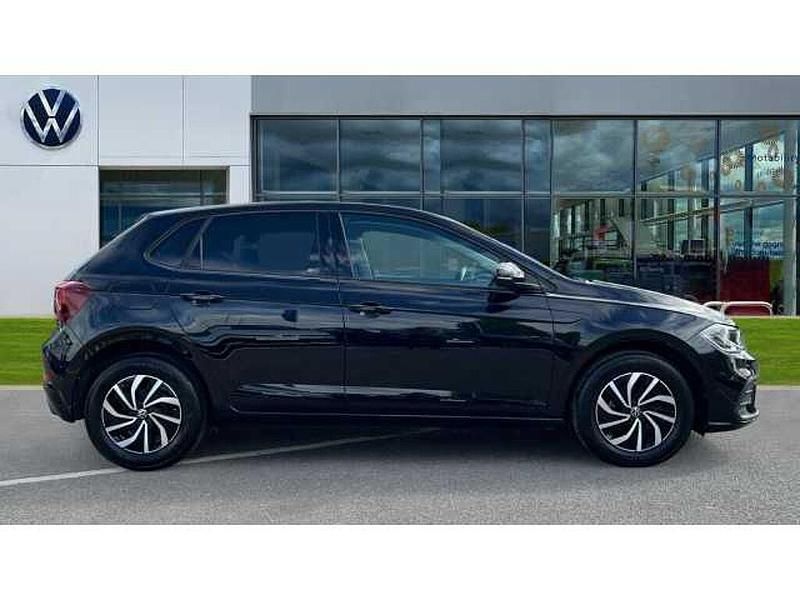 Used VW Polo Life 95 HP (69 kW) 2024 Black Hatchback