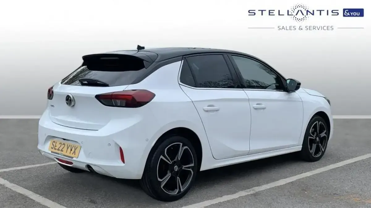 Second-hand Vauxhall Corsa Edition 74 CP (54 kW) 2022 Alb Hatchback