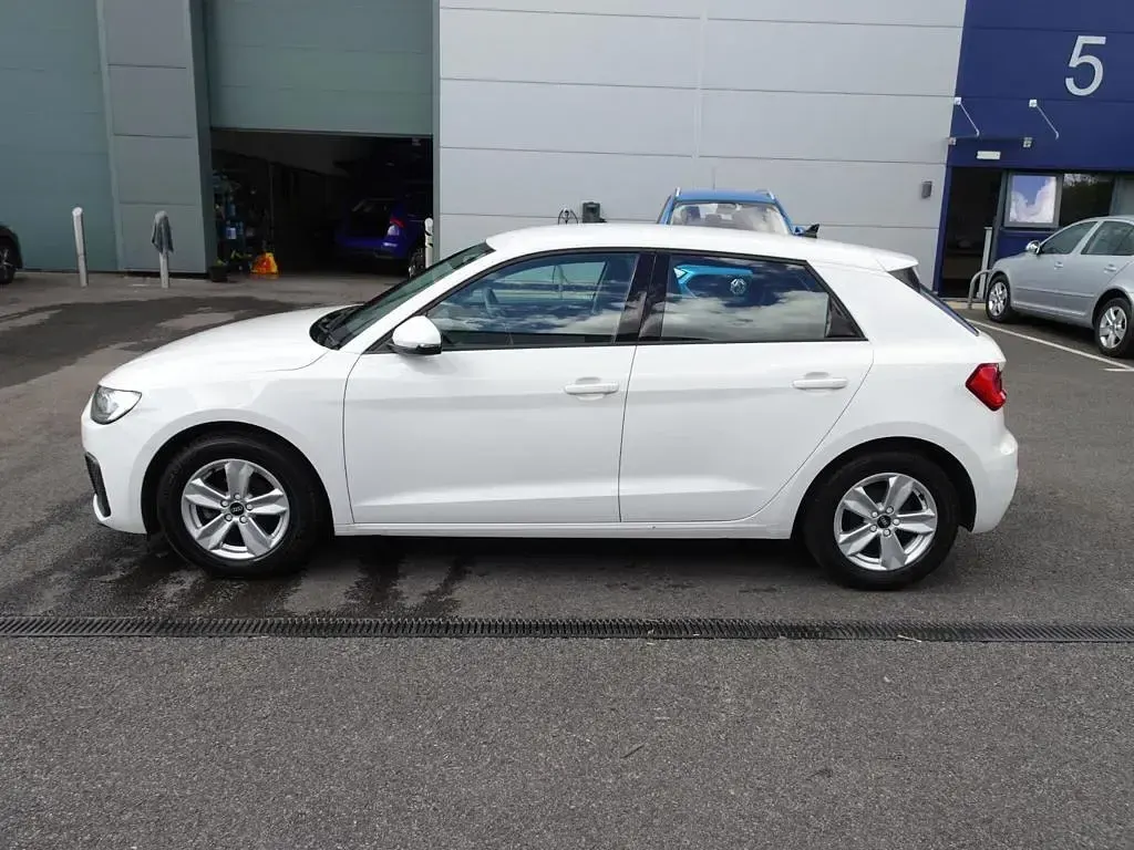 Used Audi A1 Sportback Comfort 2022 White Hatchback